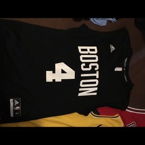Isaiah Thomas Celtics jersey